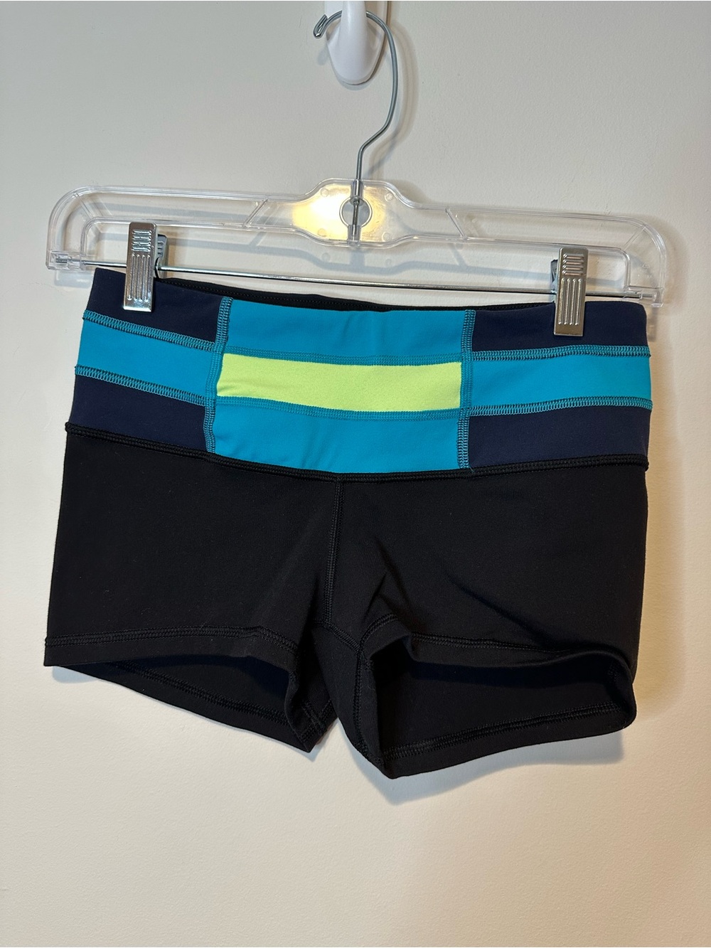 lululemon boogie shorts size 4